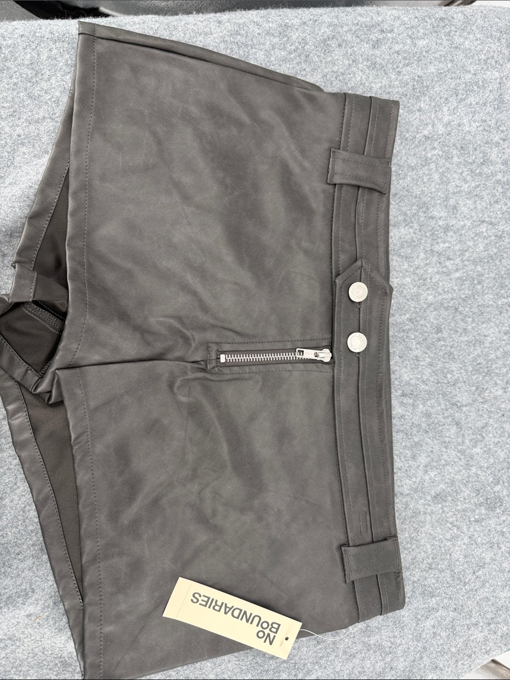 No Boundaries tab zip front hot shorts faux leather black M NWT